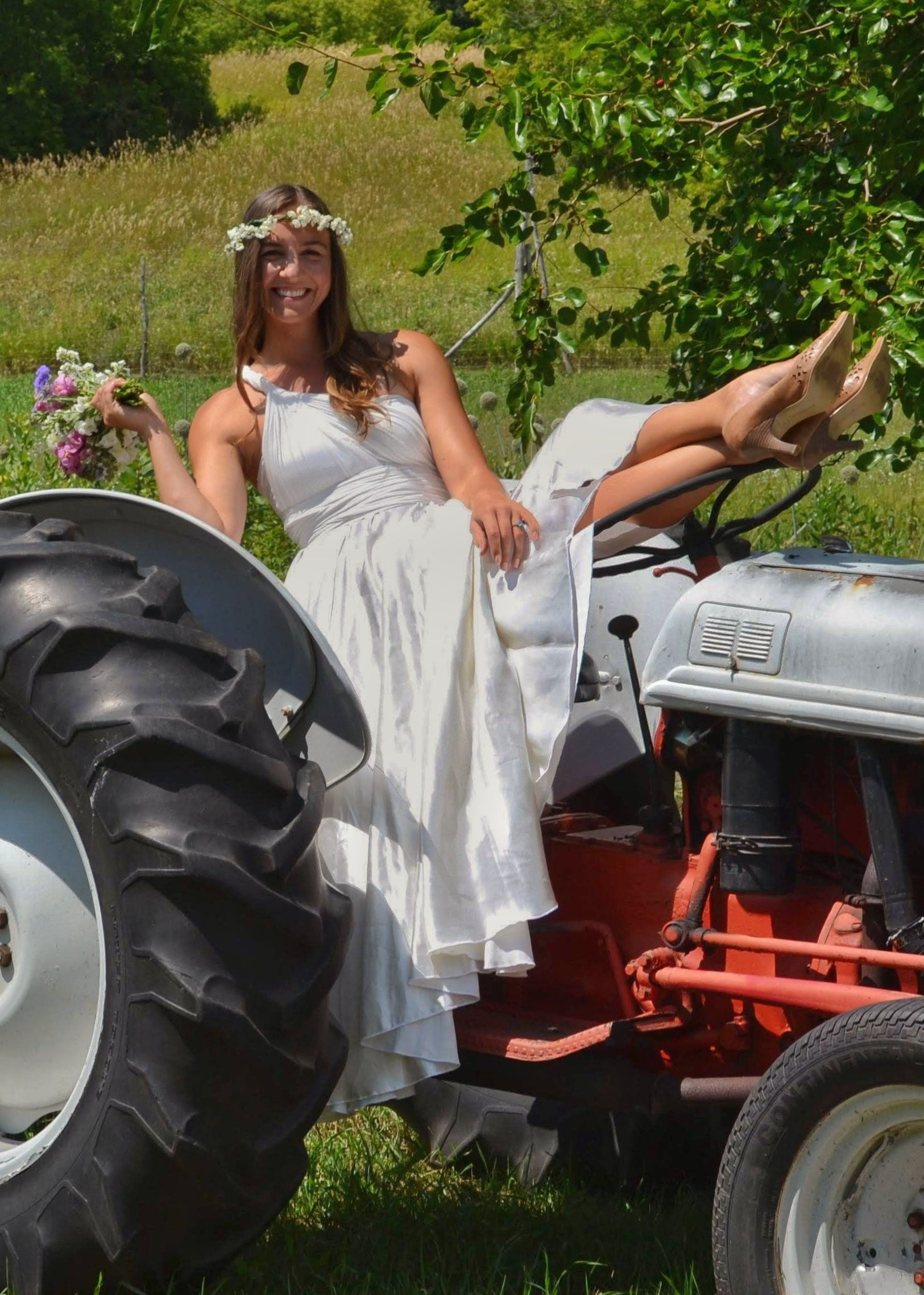 Aviana Infinity Wedding Dress - Image 7
